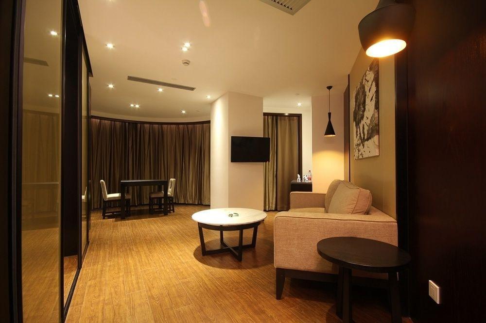 Da Zhong Hotel Indoor Stadium Xuhui Шанхай Екстер'єр фото