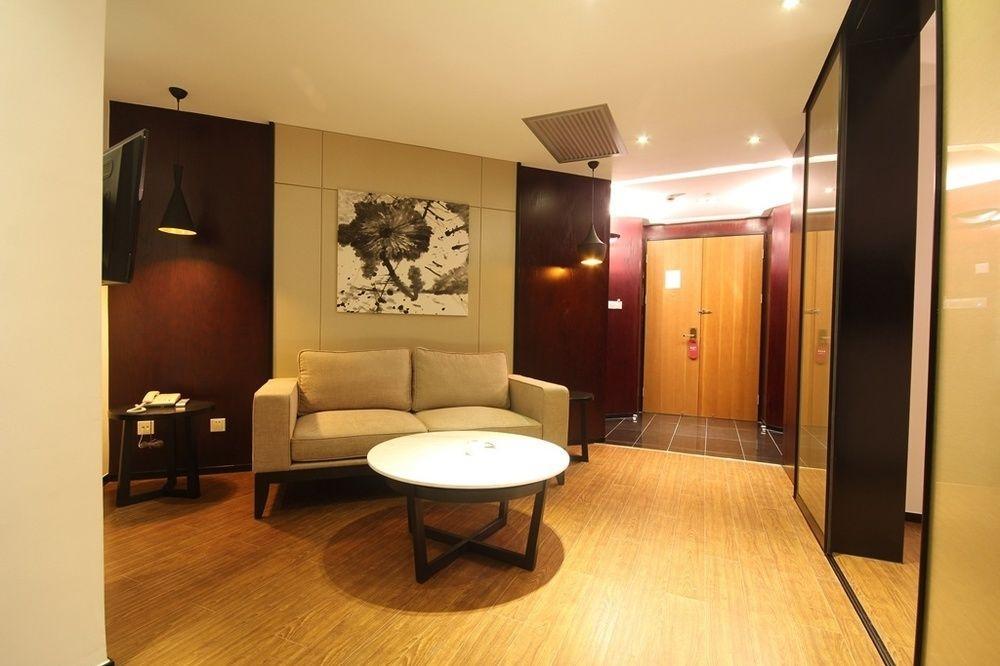 Da Zhong Hotel Indoor Stadium Xuhui Шанхай Екстер'єр фото